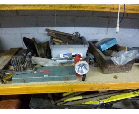 A PLASTIC AND WOODEN BOX AND LOOSE, containing various hand tools, a vice, etc 