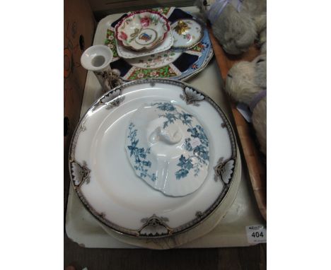 Tray of assorted china to include Victoria ware pin dish with Great Yarmouth armorial, various 19th Century and other floral 