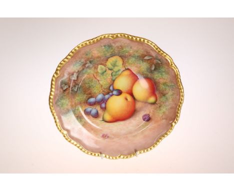 A PAIR OF ROYAL WORCESTER FRUIT-PAINTED PLATES, painted by Telford, one decorated with apples and grapes, the other pears and