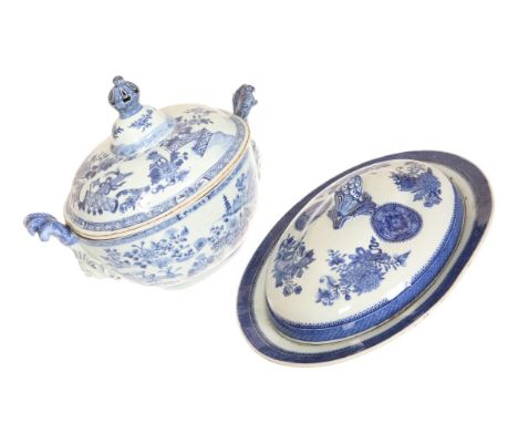 A CHINESE BLUE AND WHITE PORCELAIN TUREEN PAINTED IN THE FITZHUGH PATTERN, 18th century, of flattened oval form, the cover wi