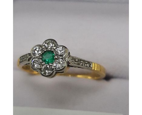 18 CARAT GOLD EMERALD DIAMOND RING