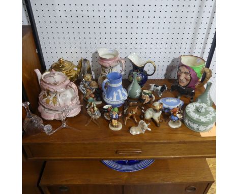 A small quantity of Wedgwood Jasperware, to comprise a apir of sage green Bottle Vases, one sage green Trinket Box, a blue Ju