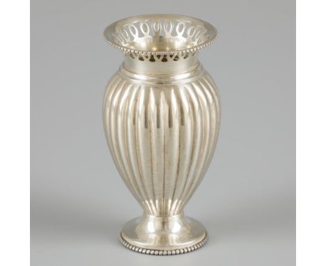 Convex fluted model with openwork neck and pearl rim on both lip and foot. 20th century, hallmarks: 800, unknown hallmark, Z 