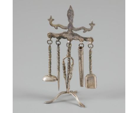 Equipped with 5 fireplace tools and with engraved decorations. The Netherlands, Schoonhoven, Hooijkaas, 2nd half of the 20th 