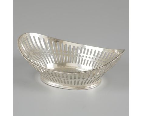 Oval model with openwork sides and soldered pearl rim. The Netherlands, Schoonhoven, H. Schriek &amp; Looren de Jong, 1966, h