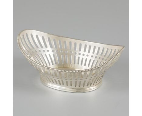 Oval model with openwork sides and soldered pearl rim. The Netherlands, Schoonhoven, H. Schriek &amp; H. Looren de Jong, 1961