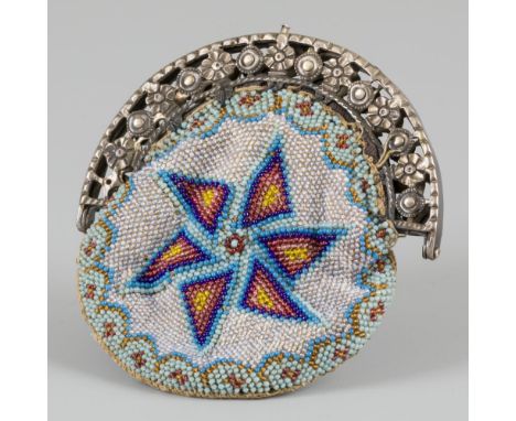 With semi-circular openwork bracket. Netherlands, 1847, hallmarks: lion, Minerva, unclear maker's mark, N - traces of use. 63