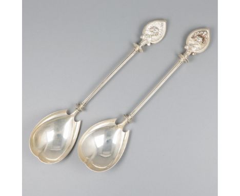 With stylized Medusa head and pearl rims. Germany, Bremen, Koch &amp; Bergfeld, 20th century, hallmarks: moon, crown, 800, ma