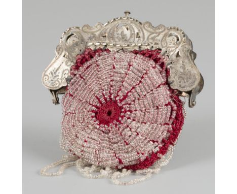 Openwork bracket with with engraved decorations. The Netherlands, 1916, hallmarks: lion, Minerva, unclear maker's mark, G - s