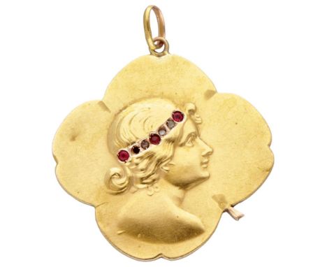 With a graceful portrait of a woman in profile, pendant made in the shape of a four-leaf clover. Presumably French. Hallmarks