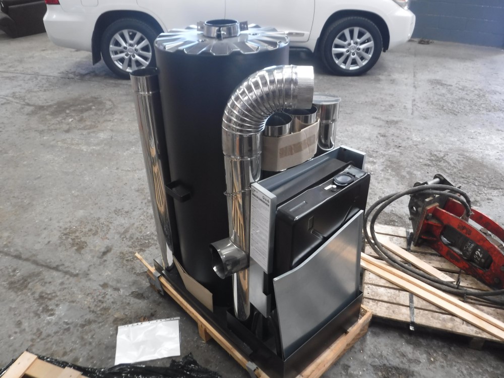 DEVILLE 11KW MULTIFUEL HEATER SURPLUS UNUSED MILITARY, MINIMAL MAINTENANCE, BLUE FLAME TECHNOL