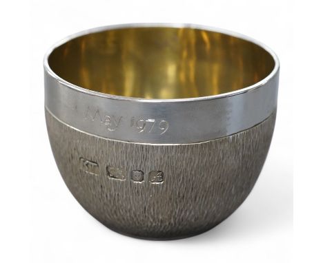 An Elizabeth II textured silver tumbler cup, possibly by Keith Tyssen, London, 1975, with later engraved inscription, height 