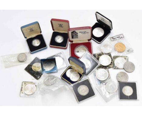 Small selection of vintage and collectors coins including American eagle silver 1oz dollars etc