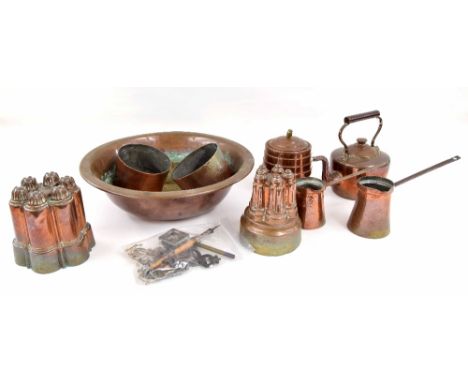 Mixed selection of assorted copper Items including a 19th century small copper kettle, 7.25" high; Benham & Froud copper moul
