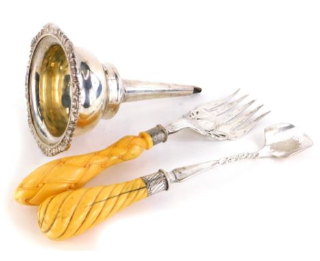 A collection of silver plated items, to include a wine funnel, 17cm long, a fork with simulated bone handle, and a cheese sco