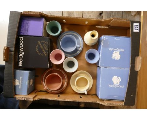 A mixed collection of Wedgwood multicoloured items including Lemon Coffee Cups, Teal Vases, Burnt Orange cups etc(8)