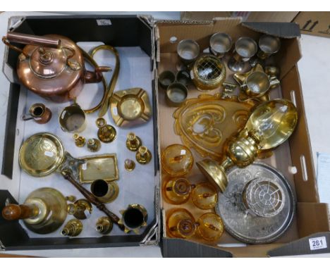 A good mixed collection of metalware items to include large copper kettle, reproduction oil lamp, ornamental bells and candle