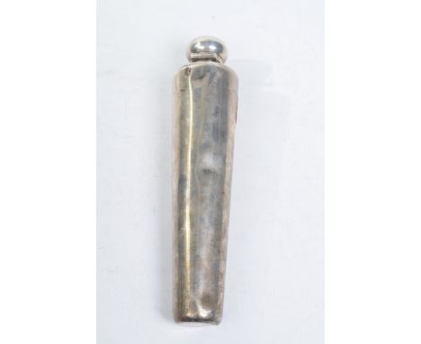 An Edward VII silver hunting flask
Of tapered cylindrical form, surmounted by a domed and hinged cover, 22cm long, W & G Neal