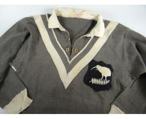 A 1950s NEW ZEALAND KIWIS RUGBY LEAGUE JERSEY with embroidered crest to stitched felt panel, traditional striped 'V', Canterb