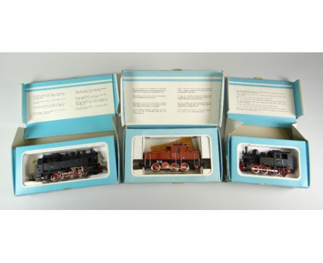 GROUP OF MARKLIN BOXED HO GAUGE ITEMS TO INCLUDE TANK ENGINE (3031), tank locomotive with six wheels (3029) and electric shun