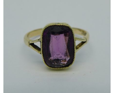 An 18ct gold and amethyst ring, 2.7g, O