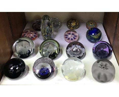 SECTION 22.  Sixteen glass paperweights including 8x Caithness, 3x Strathearn, 1x IOW 