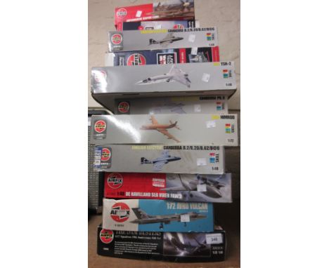 Group of eleven large boxed Airfix scale models of aircraft 
