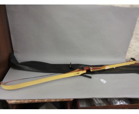 Modern archery bow in leatherette case (lacking arrows) 