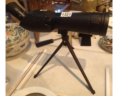 20 x 60 x 60 Spotting scope with tripod. P&amp;P Group 2 (£18+VAT for the first lot and £3+VAT for subsequent lots) 