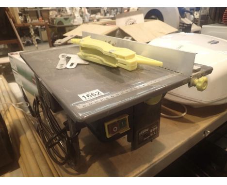 Challenge Xtreme 800w table saw. Not available for in-house P&P, contact Paul O'Hea at Mailboxes on 01925 659133Condition Rep