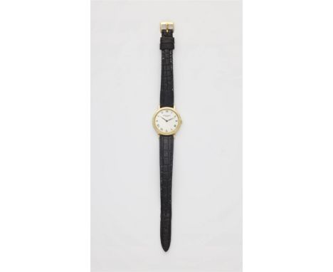 Patek Philippe Calatrava18 kt Gelbgold. Damenarmbanduhr mit Saphirglas. Lünette mit guillochiertem "Clous de Paris"-Motiv. We