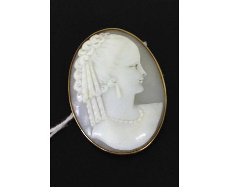 A 9ct gold cameo brooch with ring for chain by Deakin &amp; Francis c1920s HM rubbed.