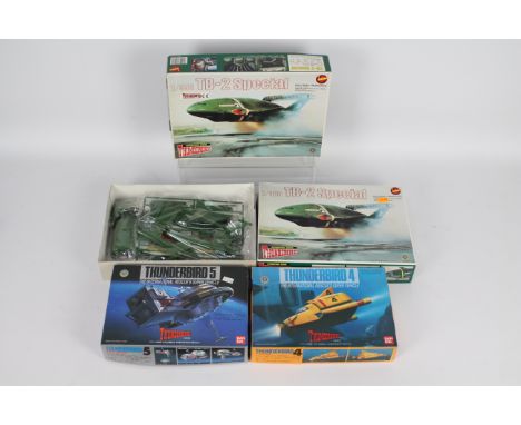 Bandai, IMAI Thunderbirds, Gerry Anderson - Four boxed vintage 'Thunderbirds' plastic model kits . Lots contains Bandai #0036