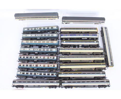 Lima - Dapol - Airfix - 19 x unboxed 00 gauge coaches including two # 305321 Mk1 Buffet cars, two # 305335 Mk1 Corridor Brake