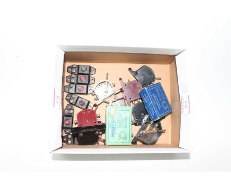 Small box of Hornby Dublo switches, 6 black, 6 red, 1 green, 1 green push button and 5 red bush button, nearly all nuts prese