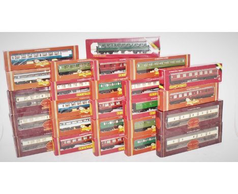 43 various boxed Hornby and Hornby Toplink 00 scale coaches and passenger rolling stock, mixed examples to include an R478 LN