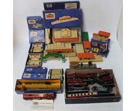 Large tray of Hornby Dublo items: 2x D1 through stations, one island platform, 2 signal cabins, 3 level crossings (1xM), TPO 