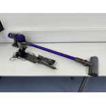 Dyson V7 Animal Extra Cordless Vacuum Cleaner | w/ Docking Station & Attachments