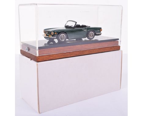 Apollo Models Triumph TR6,British racing green/black interior, chrome trim, mint handmade 1/43 scale model, mounted on  plint