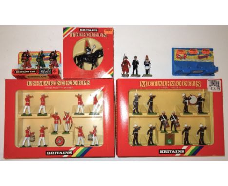 Various Toy and Model Soldiers Britains New Metal, Wild West, Indian made plaster bands, Wild West and other figures, origina