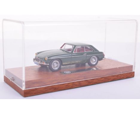 RAE Models MG Collection MGB GT, British racing green/red interior, chrome trim, mint handmade 1/43 scale model,(dashboard lo