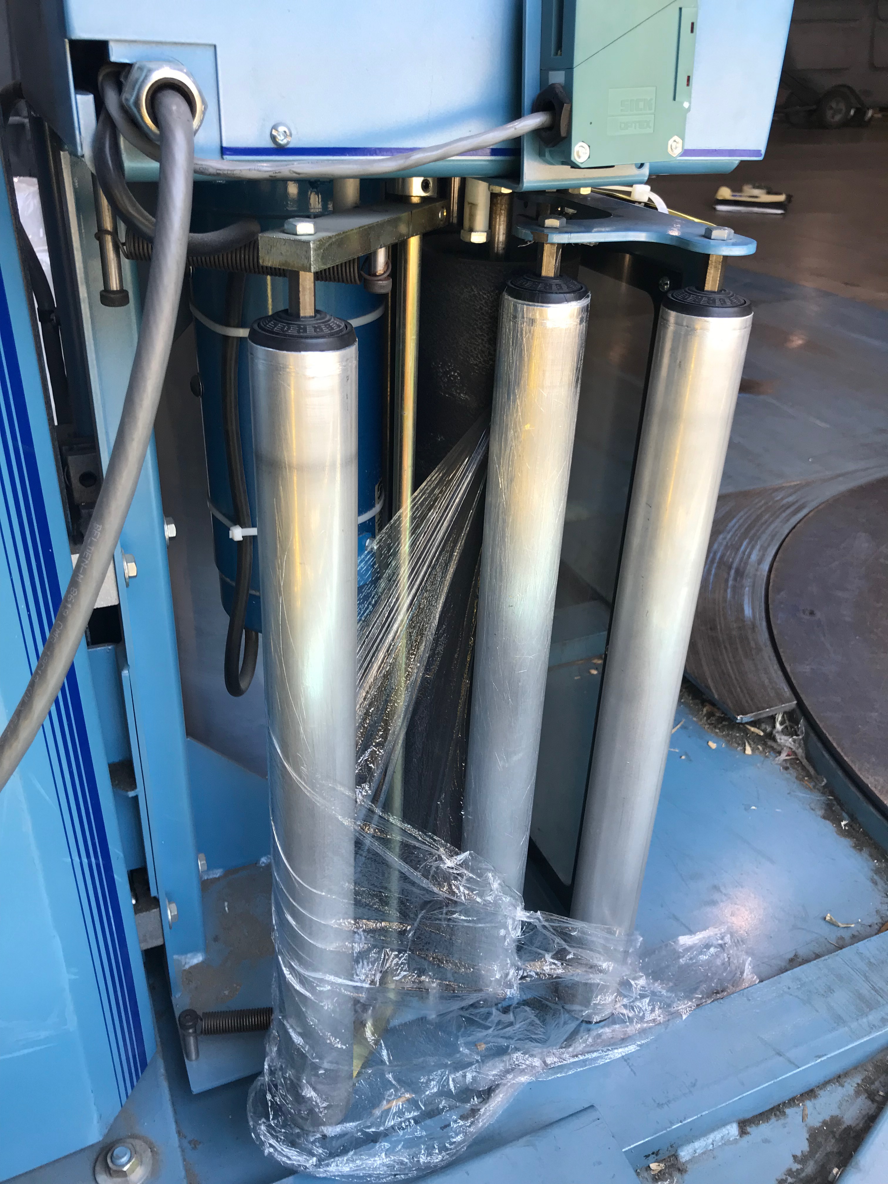 Cousins Stretch Wrapper, Model LP2100, Serial 1202032L4335, 115 V