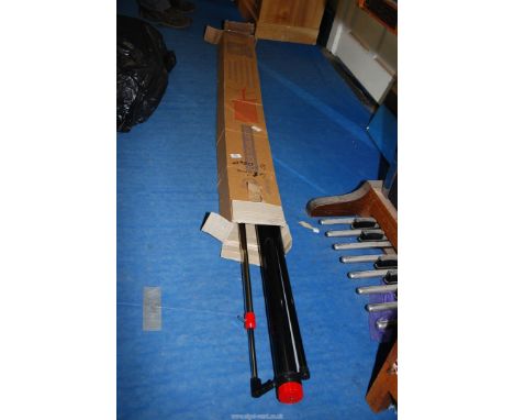 A Jessop tripod screen.