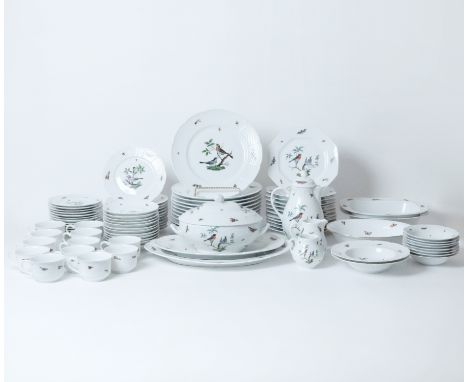 Comprising:Twelve dinner plates, diameter 10 3/4 inchesTwelve octagonal side plates, diameter 9 inchesEight small bowlsTwo so