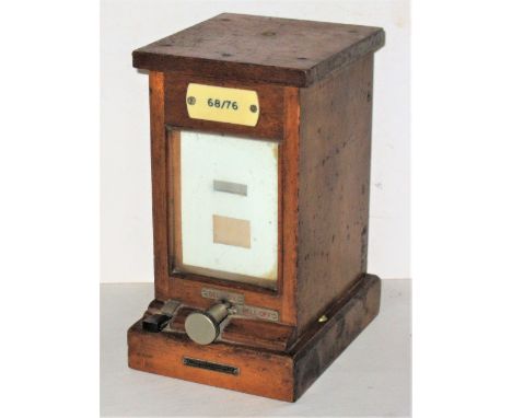 BR(W) Old pattern Lamp Indicator with ivorine label 68/76 in ex box condition made by RE Thompson.