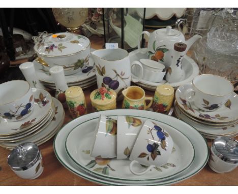 A selection of table wares including Royal Worcester Evesham