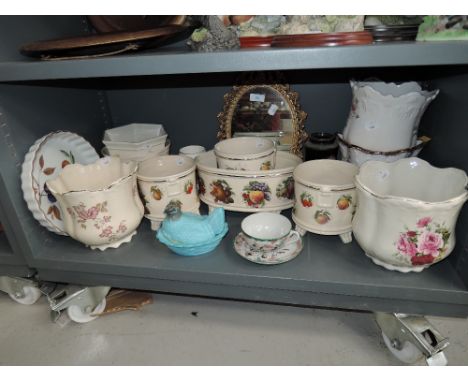 A selection of ceramics including Royal Worcester Evesham