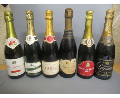 Six bottles of sparkling wine, comprising one Lanson Black Label champagne, Moussec champagne, Veuve Hennerick champagne, H. 