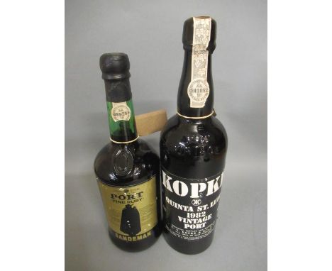 One bottle Kopke 1982 vintage port, together with a Sandeman fine ruby port (2) (Est. plus 21% premium inc. VAT)Condition goo