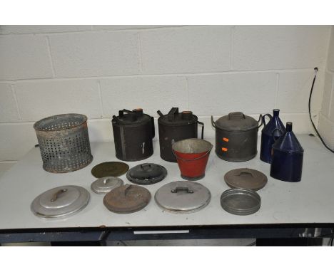 A TRAY CONTAINING VINTAGE KITCHENALIA, including two blue enamel flasks 23cm and 24cm high respectively, two containers with 